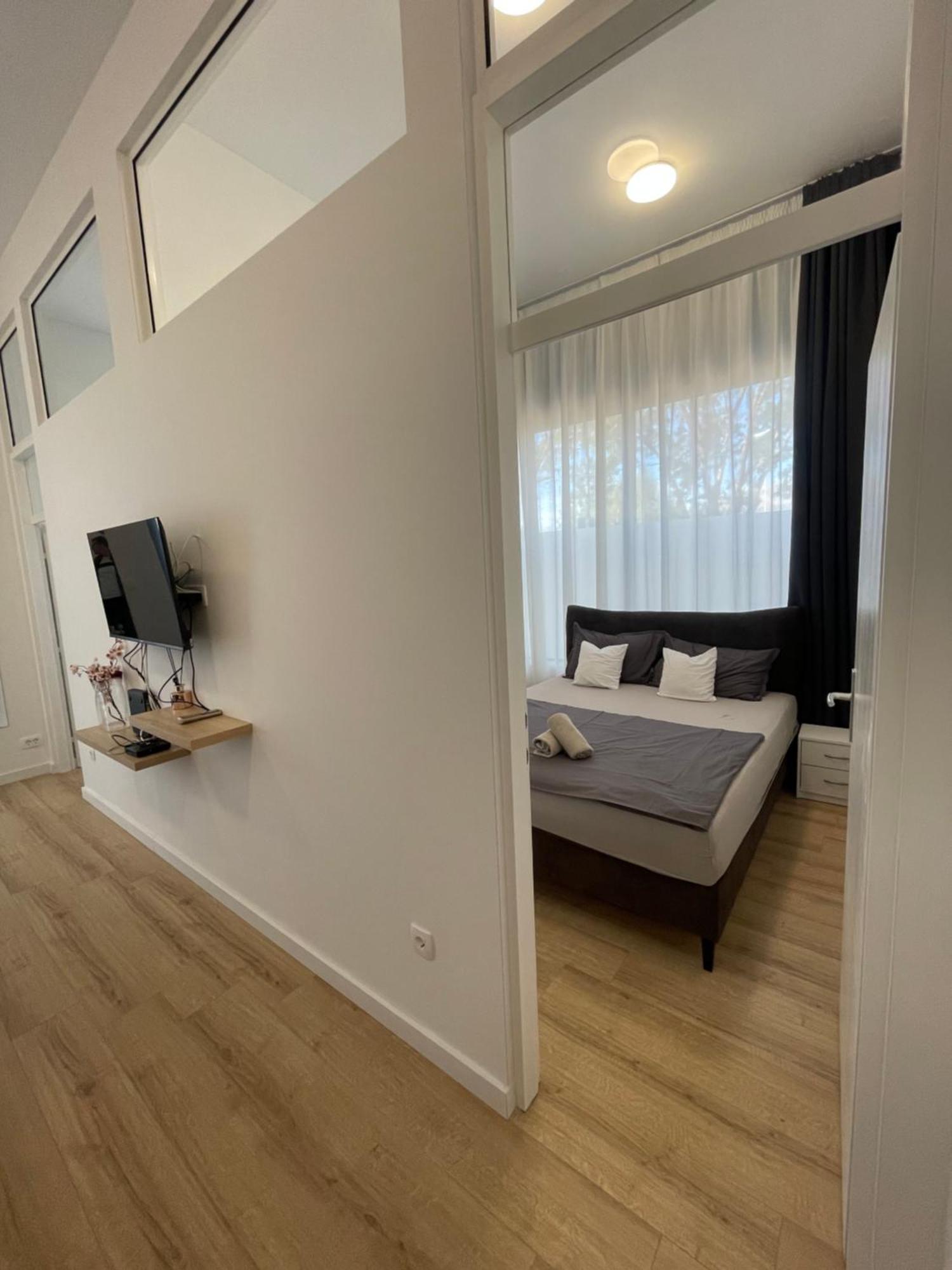 Two Bedroom Apartment N สปลิท ภายนอก รูปภาพ