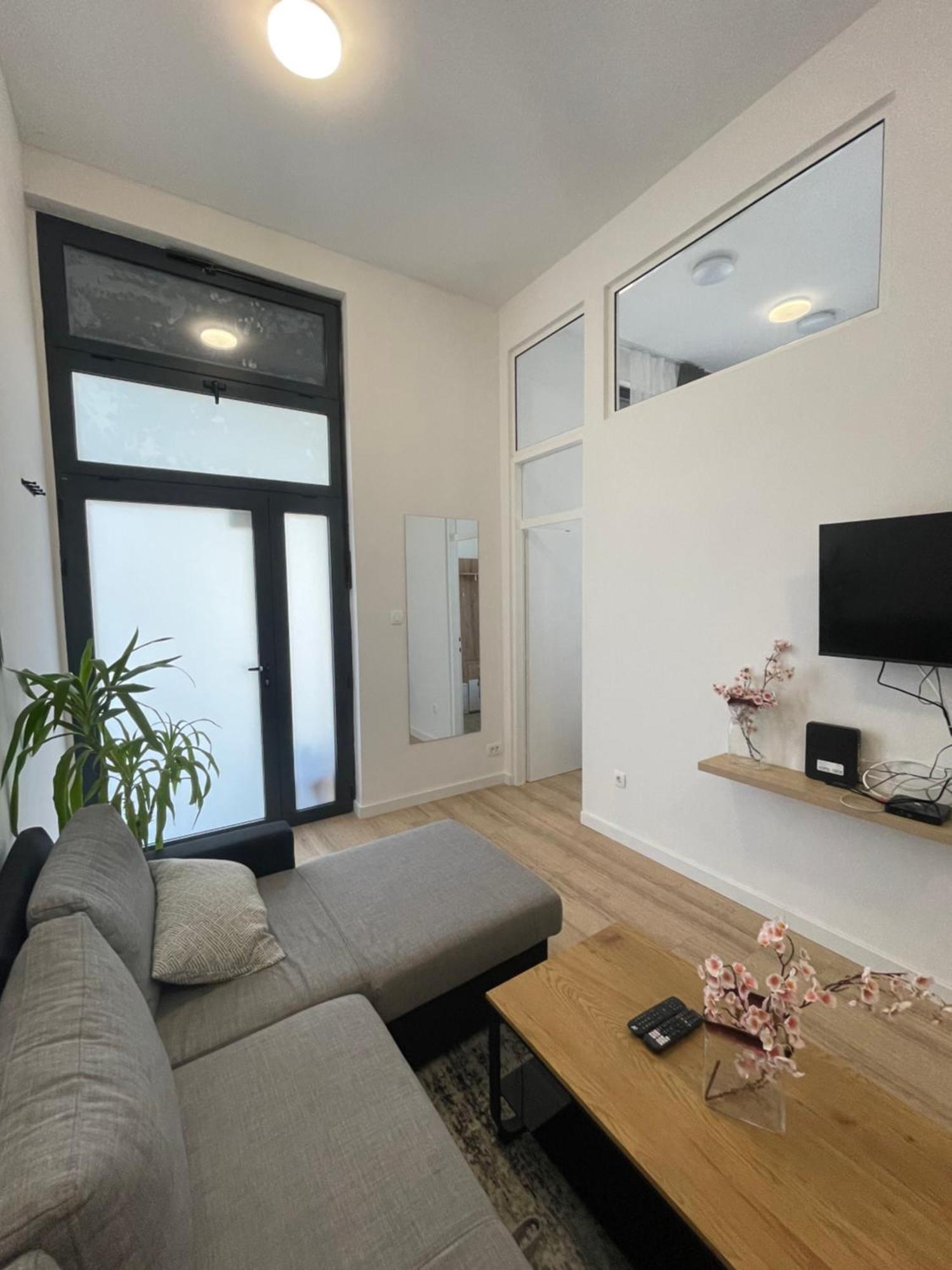 Two Bedroom Apartment N สปลิท ภายนอก รูปภาพ