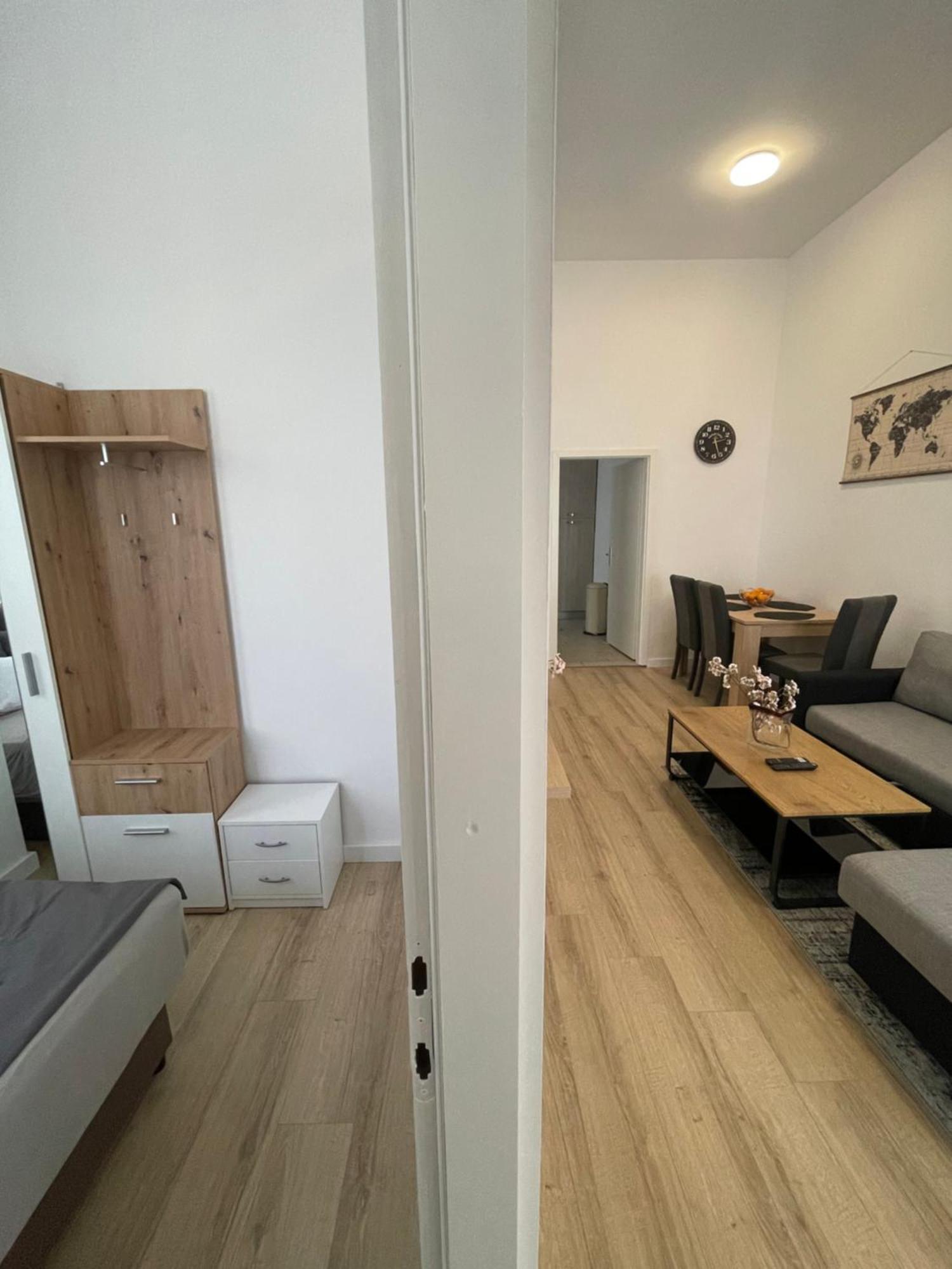Two Bedroom Apartment N สปลิท ภายนอก รูปภาพ