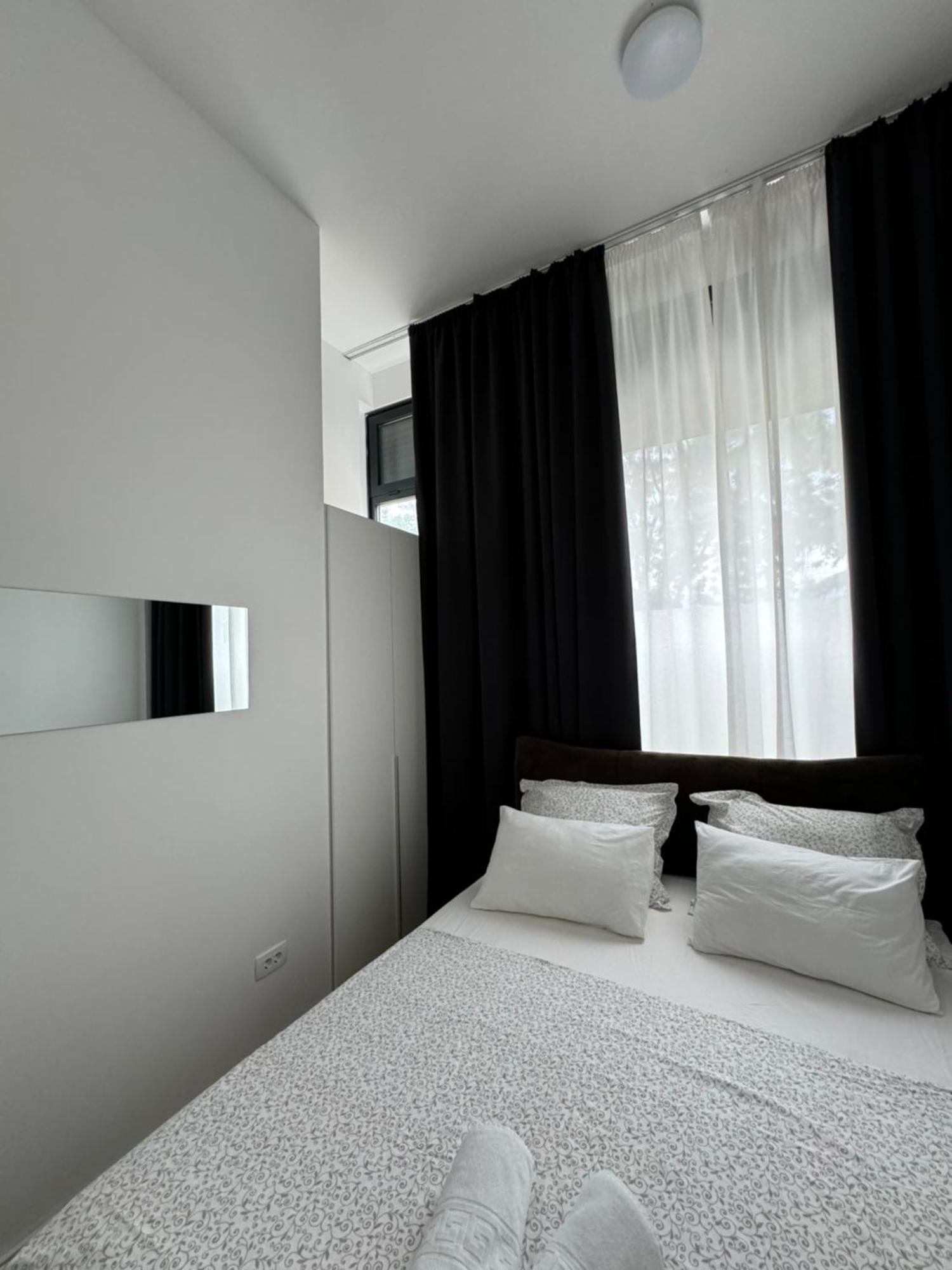 Two Bedroom Apartment N สปลิท ภายนอก รูปภาพ