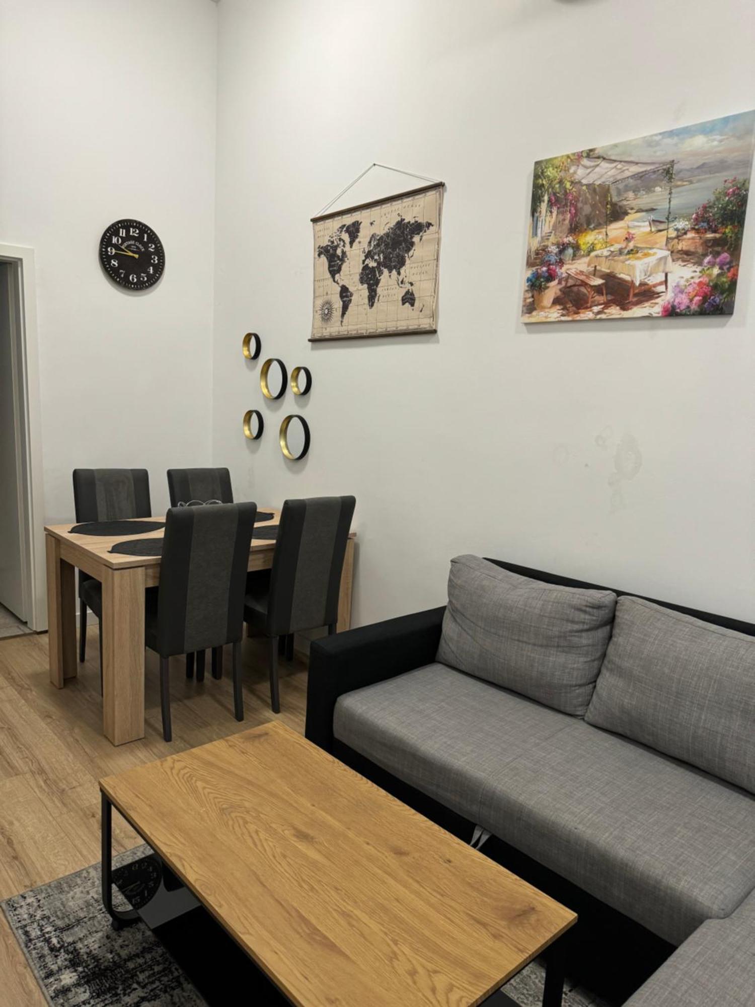 Two Bedroom Apartment N สปลิท ภายนอก รูปภาพ
