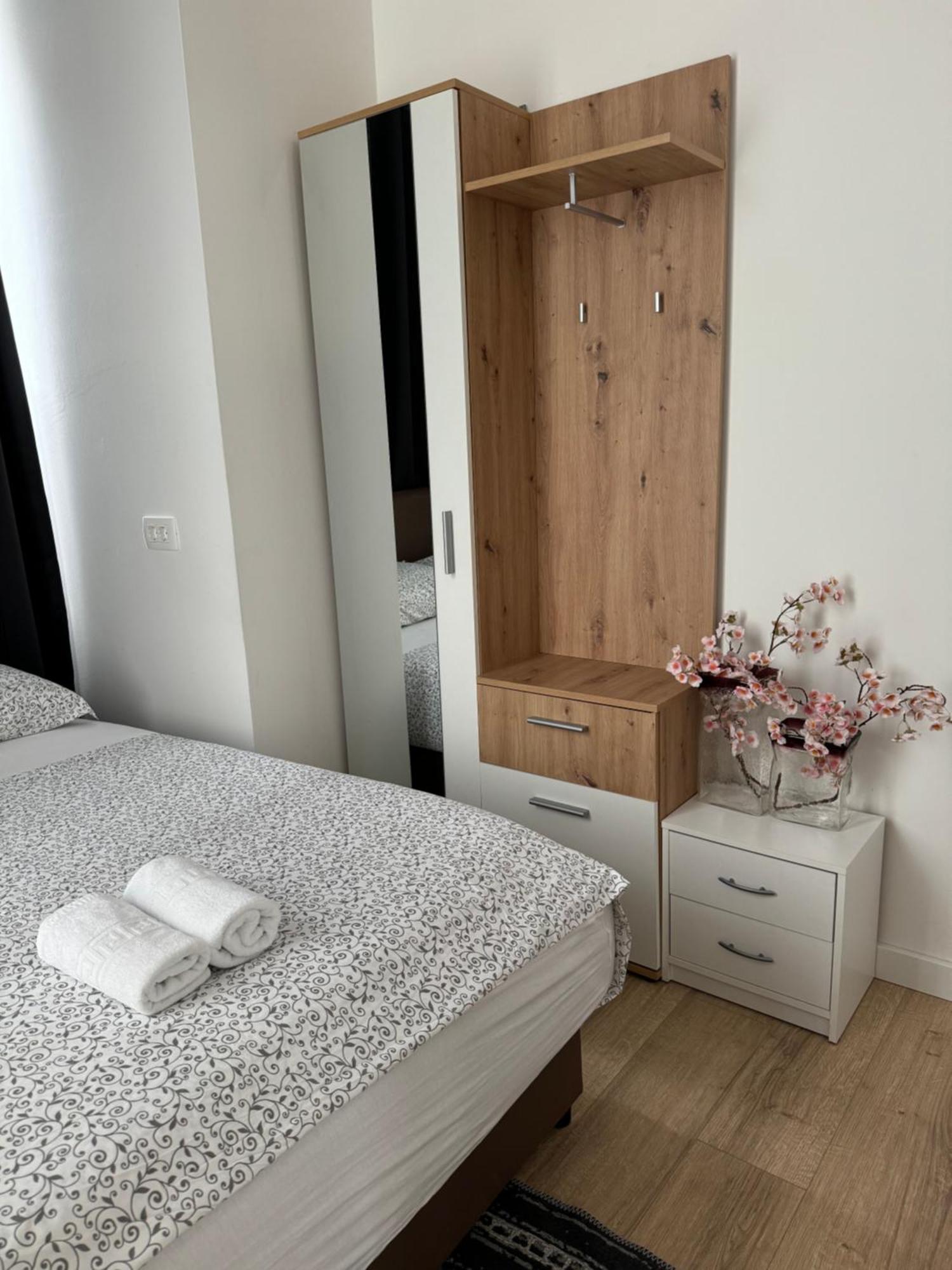 Two Bedroom Apartment N สปลิท ภายนอก รูปภาพ